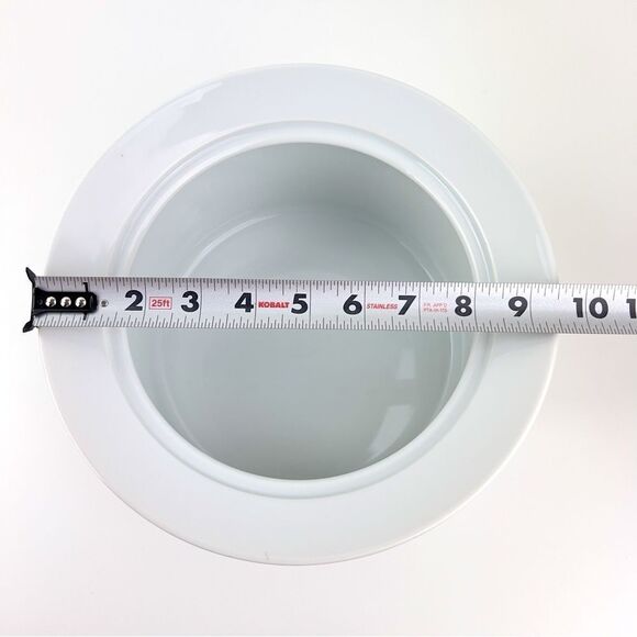 DANSK Porcelain 3 qt. ROUND COVERED CASSEROLE Bisserup White - Picture 8 of 8